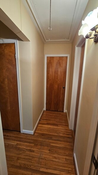 Hallway - 2164 Westfall Rd