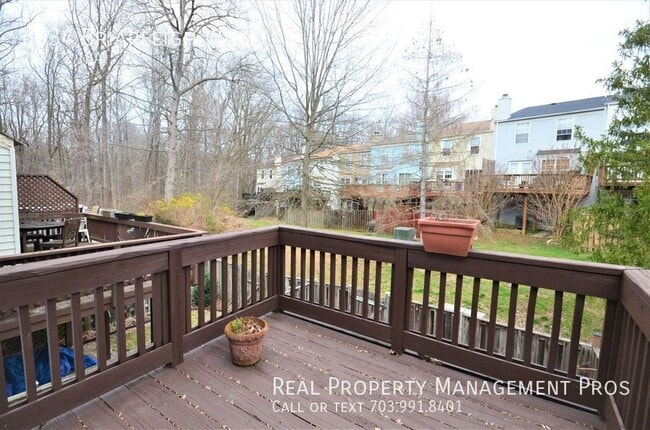 Building Photo - 6634 Briarleigh Way