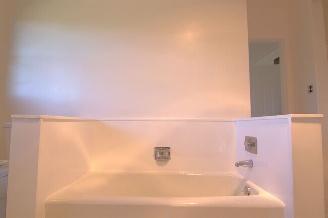 Building Photo - 22503 Charlestown Dr