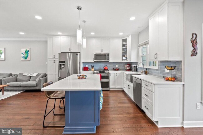 Building Photo - 5944 Wescott Hills Way