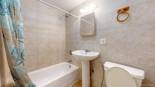 Building Photo - 418 73rd St