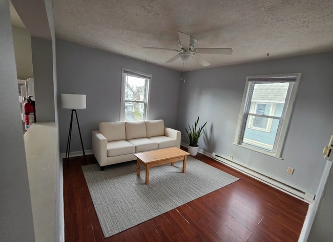 Building Photo - 1777 Marks Ave