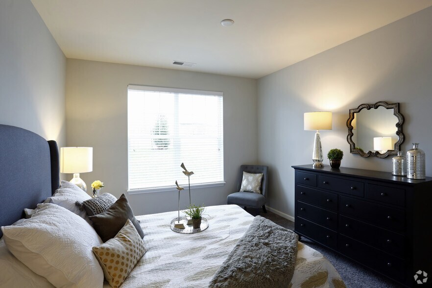 Canal Flats Apartments 8045 Oriole Ave Fort Wayne IN 46804