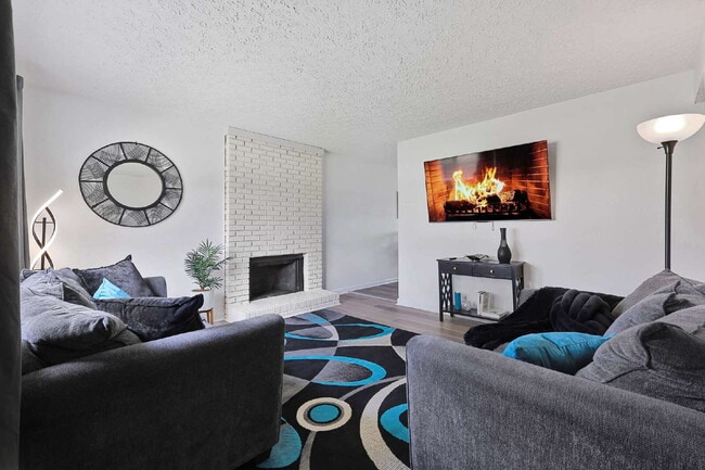 Building Photo - Fully furnished, 2BR Duplex near major healthcare employment centers, colleges, universities, and...