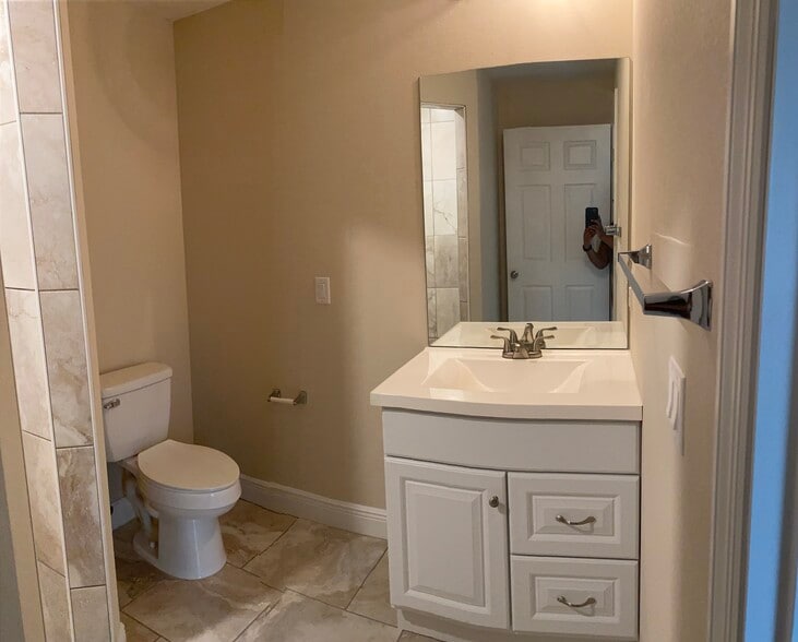 Bathroom 2 - 800 E Gottsche Ave