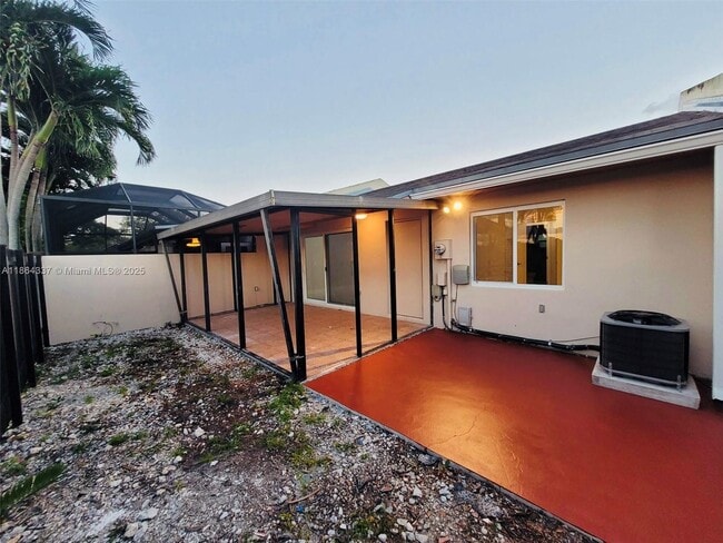 Building Photo - 5510 SW 139th Pl