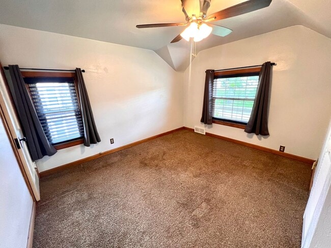Building Photo - Sewickley - 3 Bedroom 2 Bathroom - Charmin...