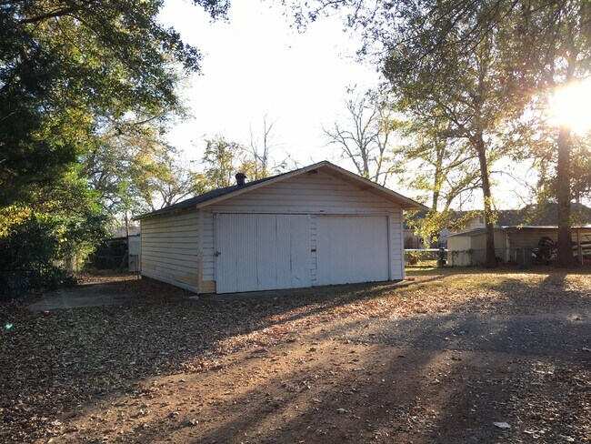Building Photo - Schoolhouse