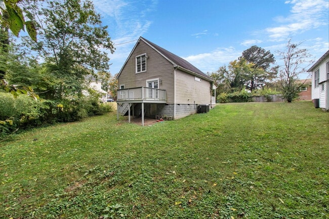 Building Photo - 5410 Campbell Ave