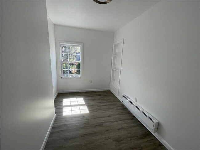 Building Photo - 19 Broadhead St