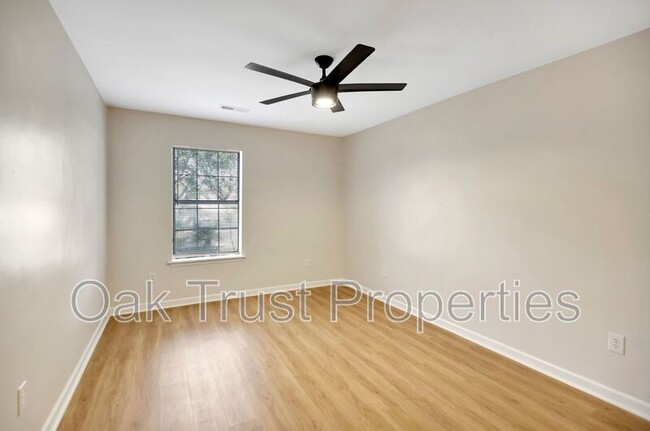 Building Photo - 8335 Weyhill Ct