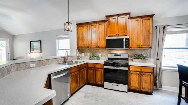 Building Photo - 725 Crane Canyon Pl