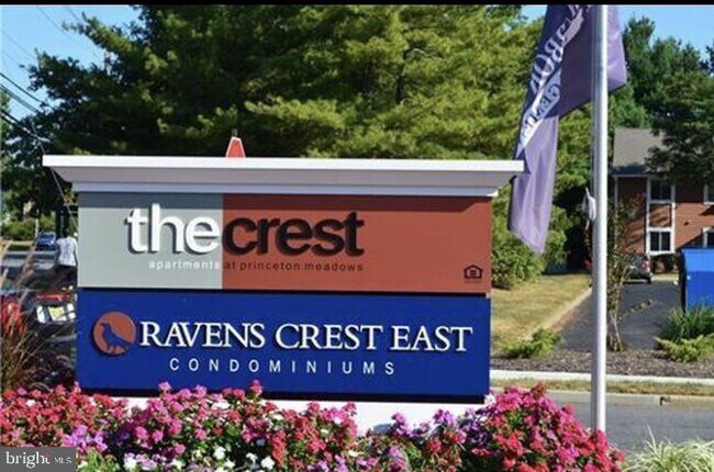 Building Photo - 1907 Ravens Crest Dr