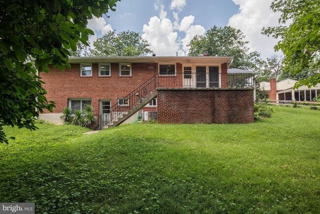 Building Photo - 6520 Lone Oak Ct