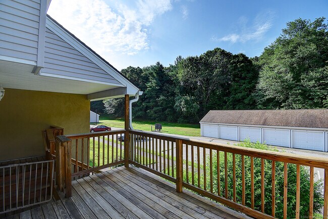 Building Photo - 28 Dutton Pl Way