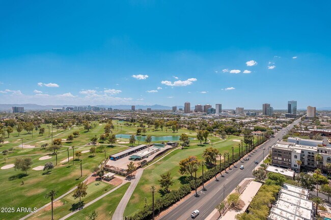 Building Photo - 1040 E Osborn Rd