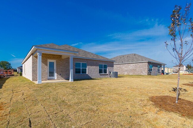 Building Photo - 103 Betty Garrett Dr