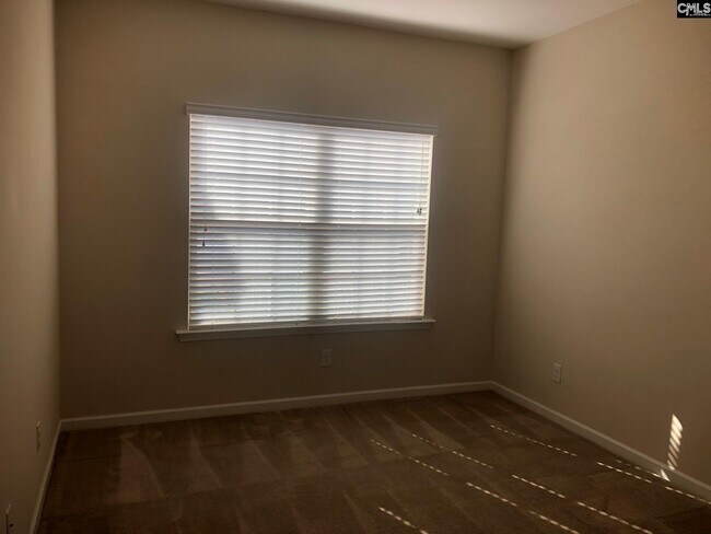 Building Photo - 764 Ruskin Dr