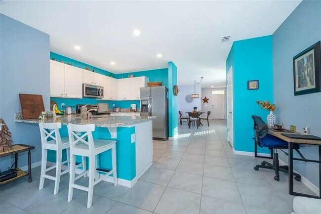 Building Photo - Clean & Newer Single Family Smart Home - N...