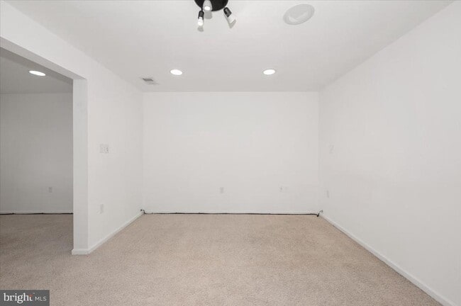 Building Photo - 7 New Gate Ct