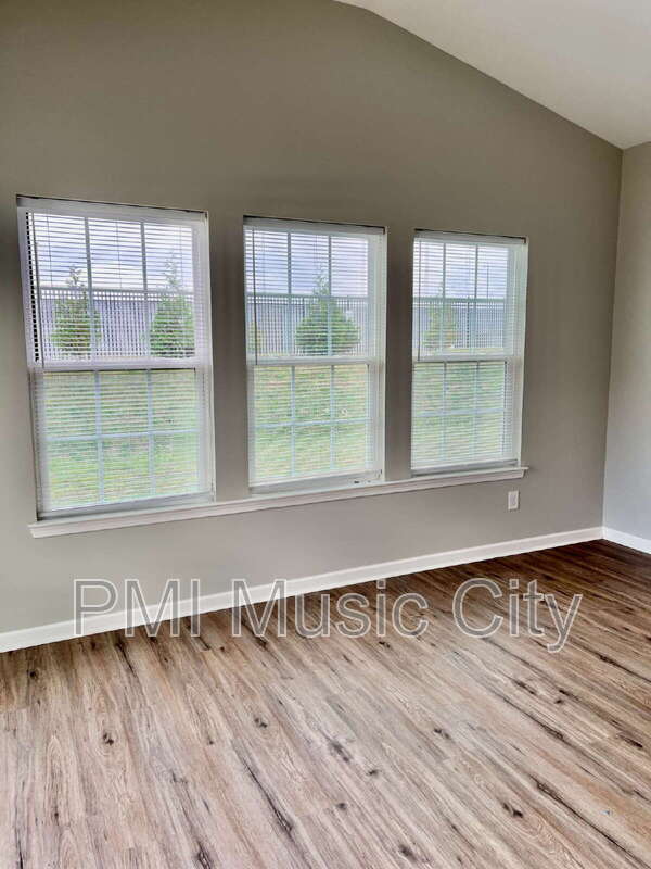Building Photo - 2703 Candlewick Ct