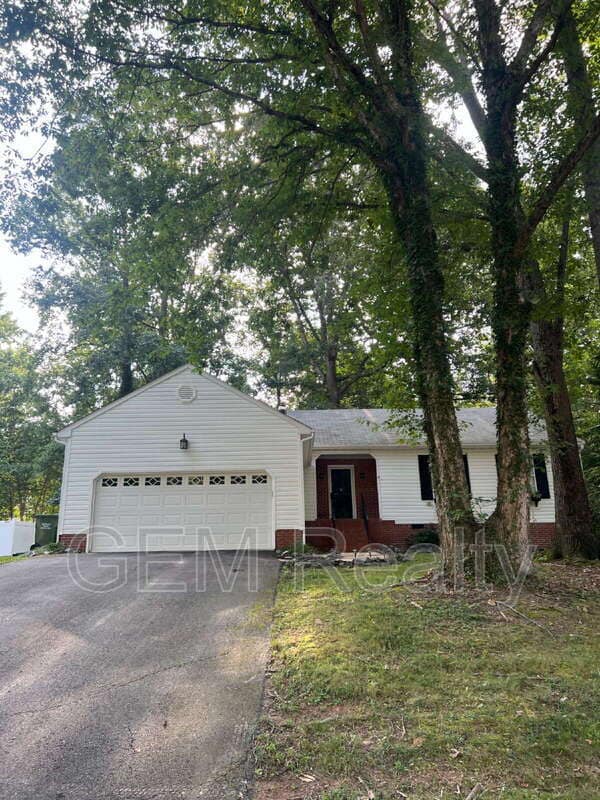 Primary Photo - 11609 Silverleaf Ln