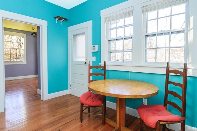 Building Photo - 720 S Park Ave