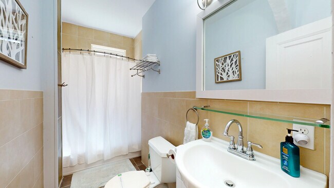 Building Photo - 461 Washington St