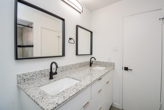 Building Photo - 1510 Plumwood Dr