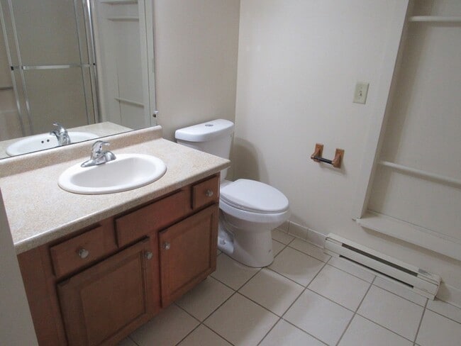 Building Photo - Gorgeous Derry Townhouse for Rent- Stongat...