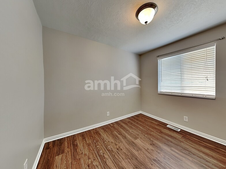 Building Photo - 5521 W Stone Blf Wy