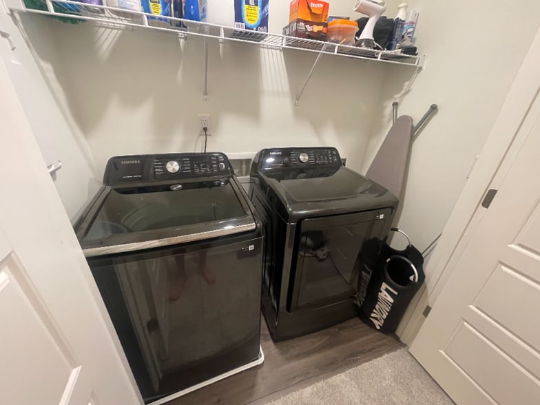 Building Photo - 2015 Rockface Wy