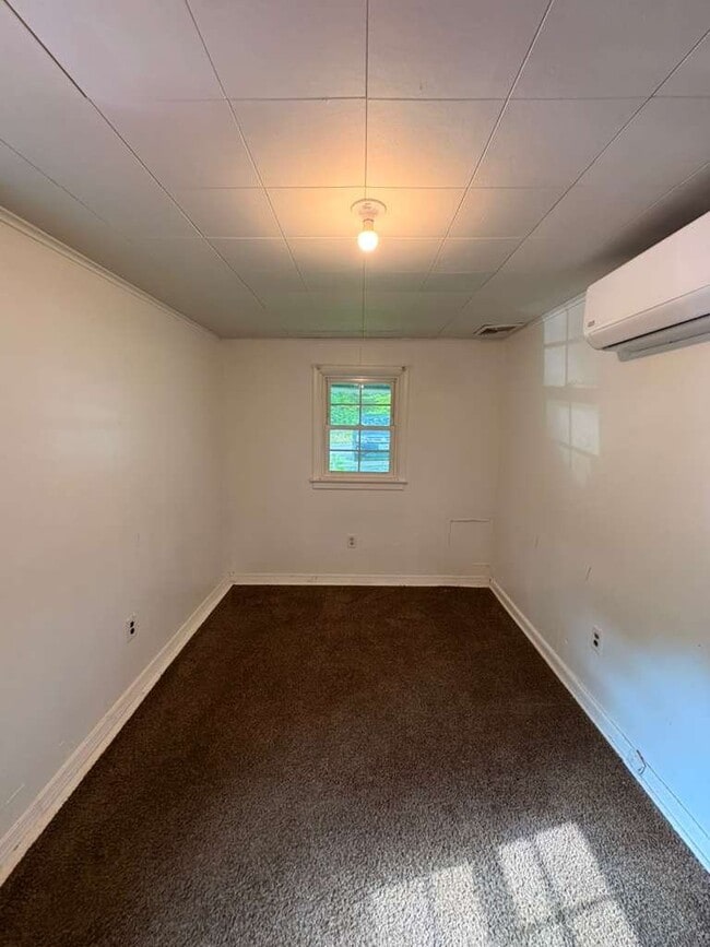 Building Photo - 101 Honeywell Ln