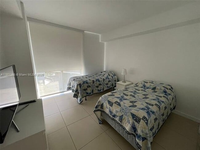 Building Photo - 31 SE 6th St