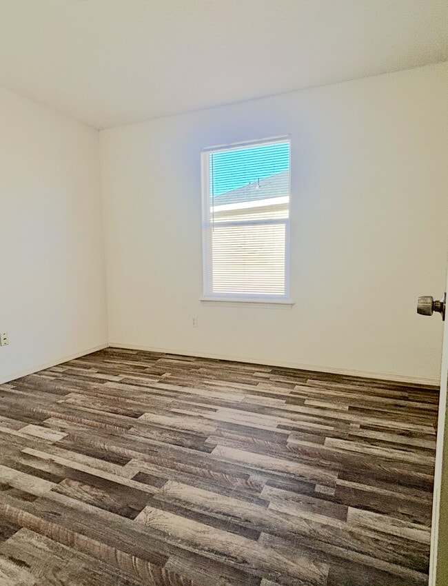 Building Photo - 6665 S Loganberry Way