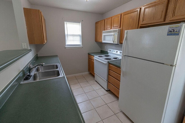 Building Photo - 5981 E Limoges Dr