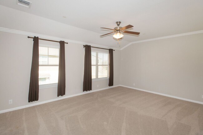 Building Photo - Model Home in City Side Condo Community