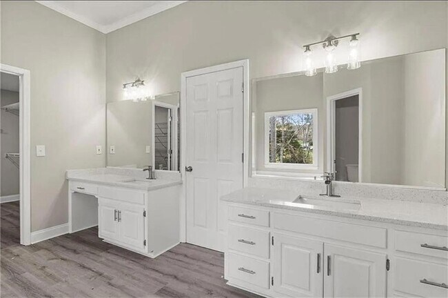 Building Photo - 2781 Jen Chris Dr