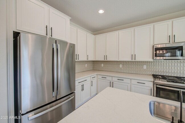 Building Photo - 9856 E Palladium Dr