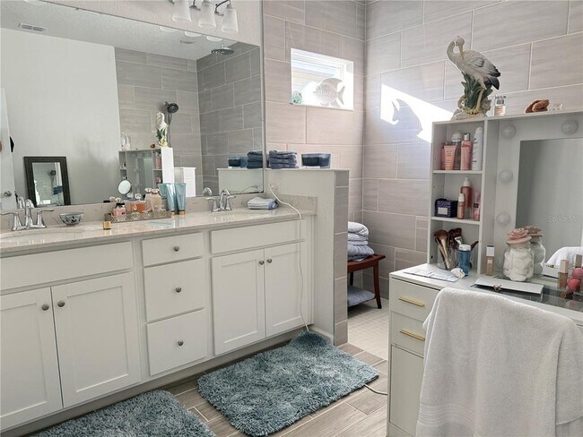 Building Photo - 7656 SW 74th Lp