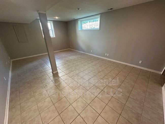 Building Photo - 15137 W 132nd St