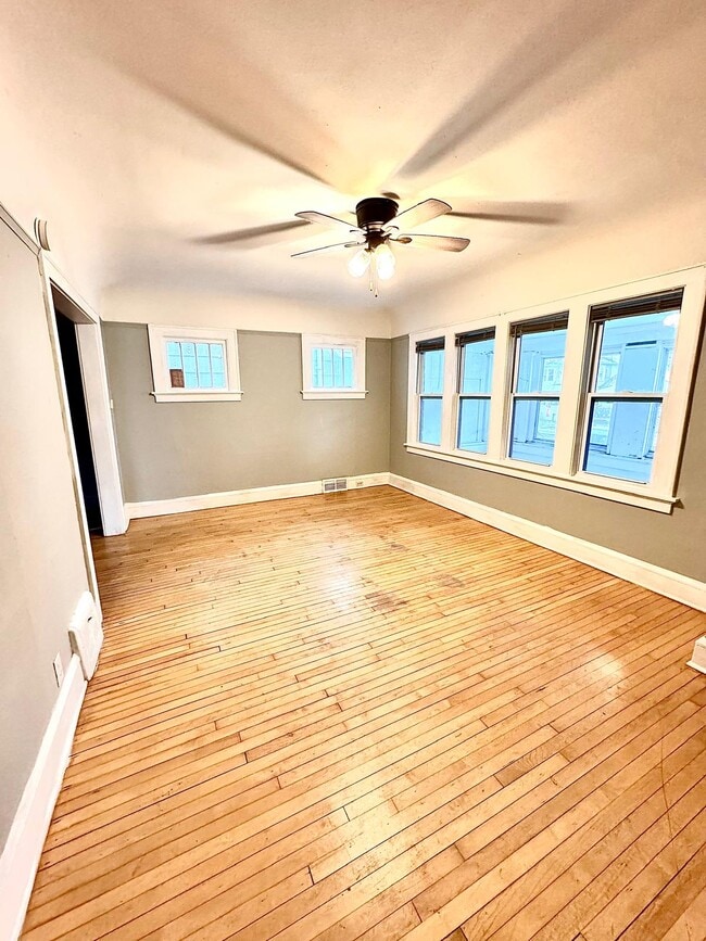 Building Photo - 1506 S 81st St