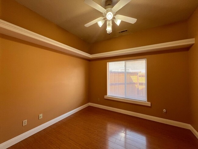 Building Photo - 3-bedroom home in Desert Lakes Golf Community