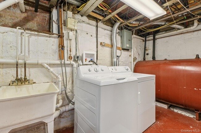 Building Photo - 21 Bayview Ct