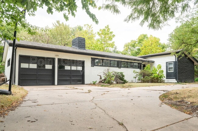 Building Photo - 1716 N Harvard Ave