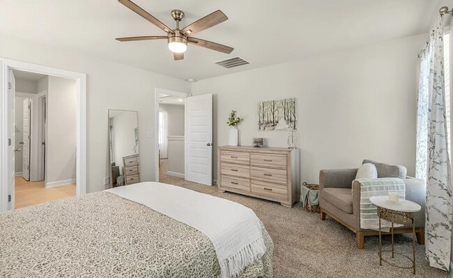 Building Photo - Modern 3 Bedroom Home Available October 1s...