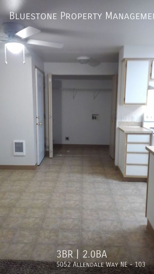 Building Photo - 5052 Allendale Way NE