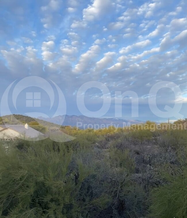 Building Photo - 824 S Saguaro Ridge Pl