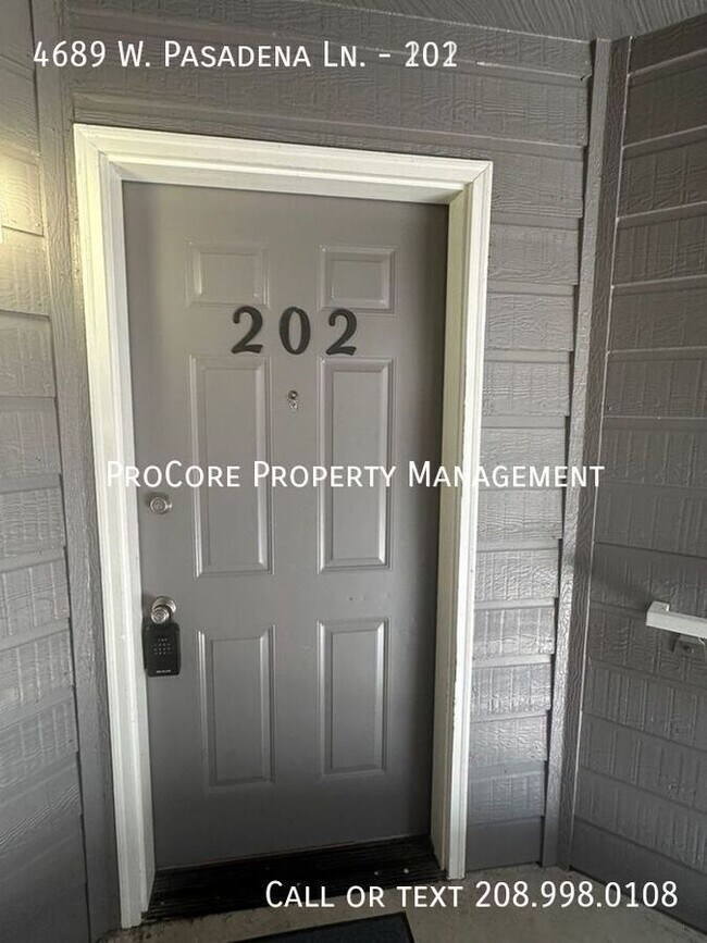 Building Photo - 2 Bedrooms, 2 Baths Ground Floor Unit in D...