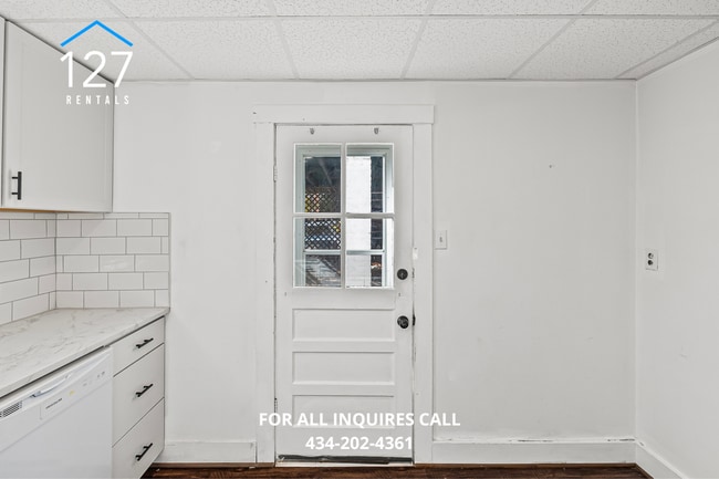 Building Photo - Cozy Upstairs 1-Bedroom Apartment in Fort ...